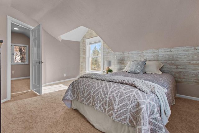 211 N BRIGGS STREET, Hortonville, WI 54944