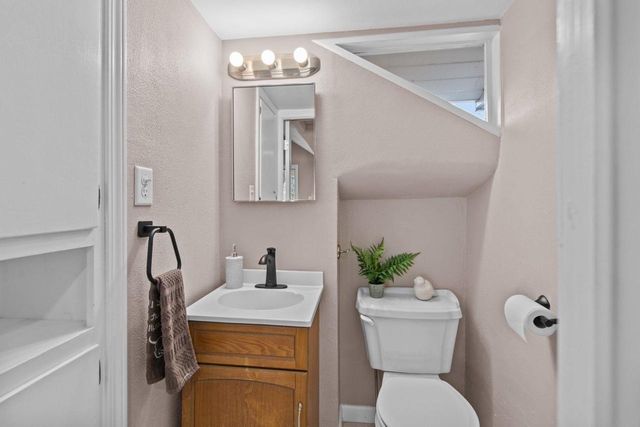 211 N BRIGGS STREET, Hortonville, WI 54944