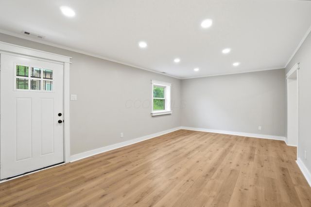 311 N Park Drive, Baltimore, OH 43105