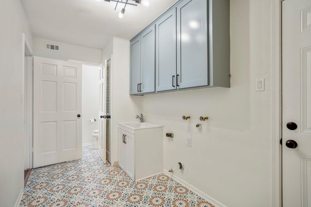 8006 Vickridge Lane, Spring, TX 77379