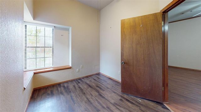 2127 Lonnie Lane, Moore, OK 73170