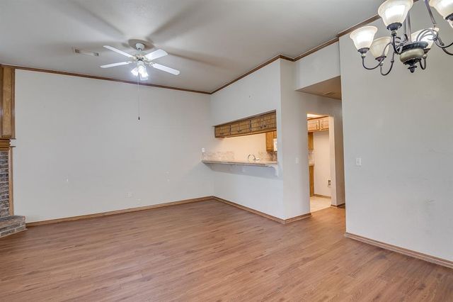 2127 Lonnie Lane, Moore, OK 73170