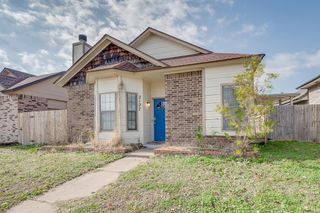2127 Lonnie Lane, Moore, OK 73170