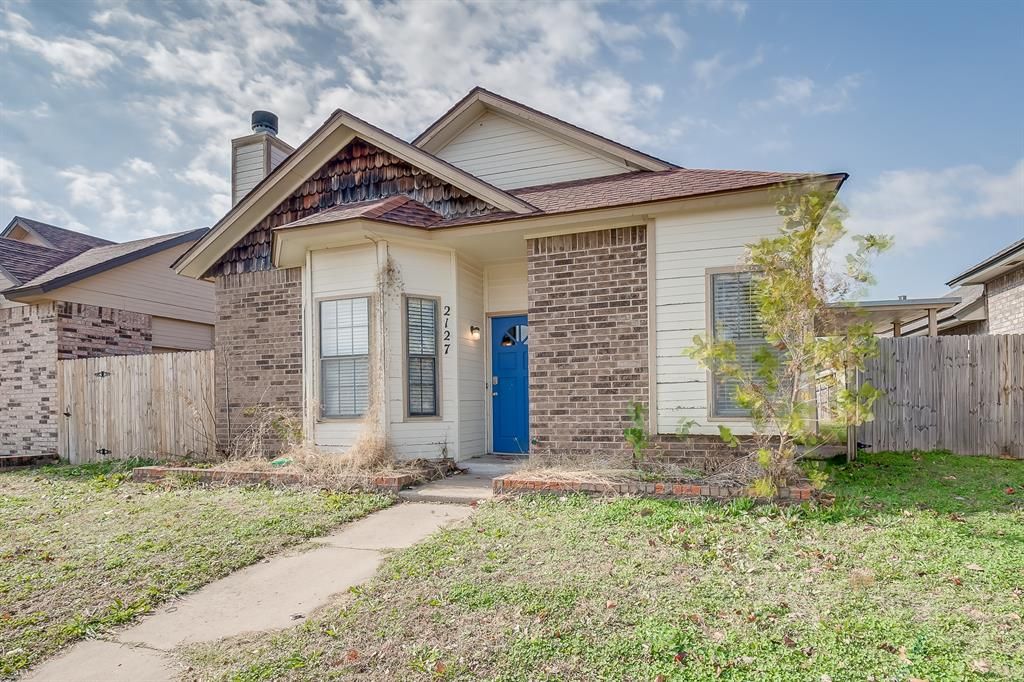 2127 Lonnie Lane, Moore, OK 73170