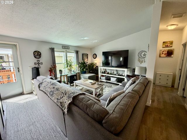 1699 N TERRY St 351, Eugene, OR 97402