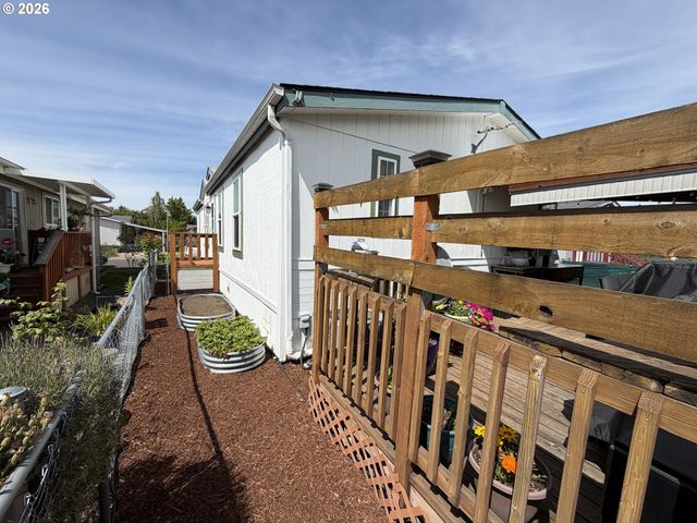 1699 N TERRY St 351, Eugene, OR 97402