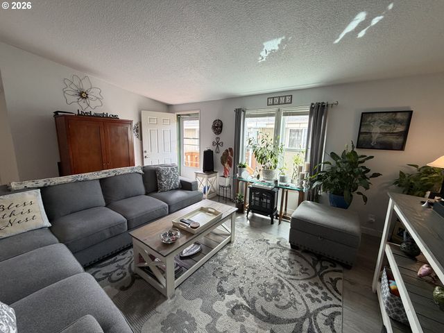 1699 N TERRY St 351, Eugene, OR 97402