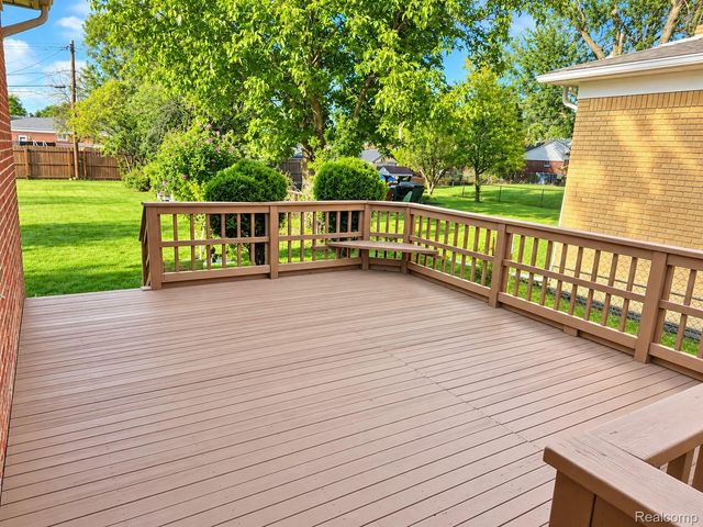 4529 Frazho Road, Warren, MI 48091
