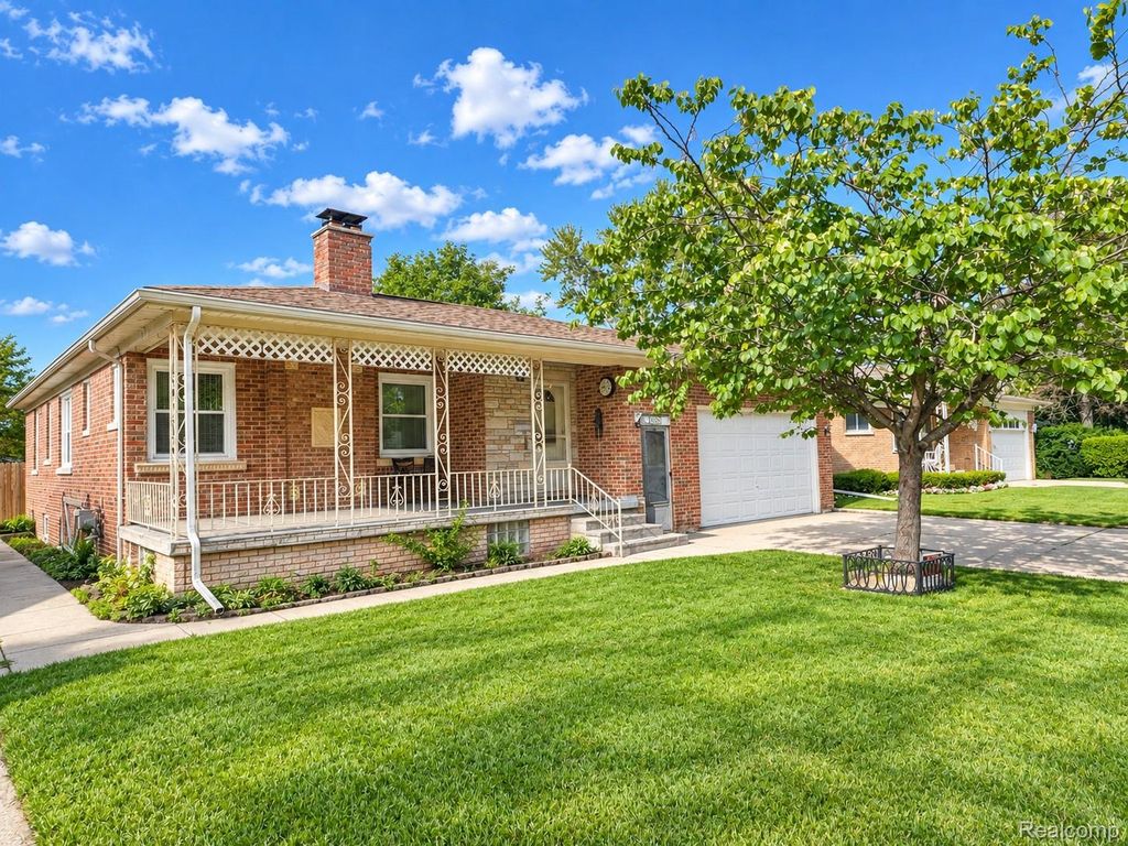 4529 Frazho Road, Warren, MI 48091