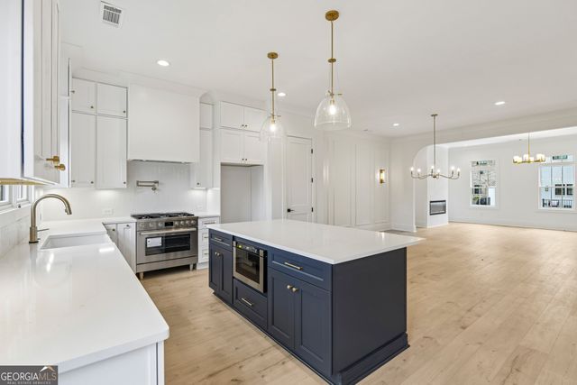 337 Sugarview Road, Sugar Hill, GA 30518