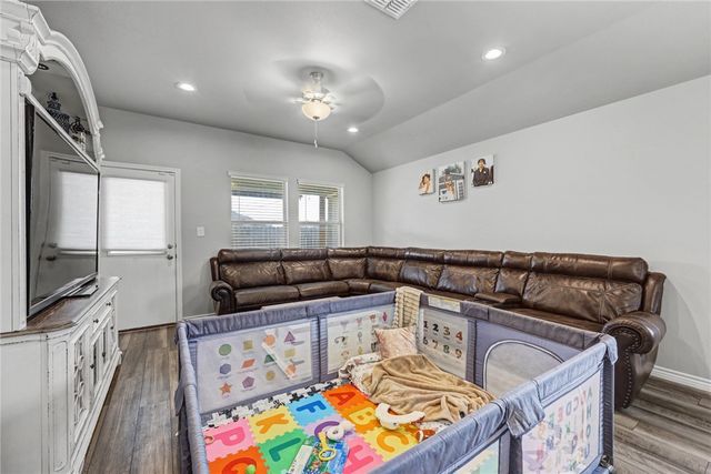 7601 Cowboy Trail Lane, Corpus Christi, TX 78414