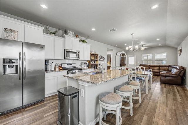 7601 Cowboy Trail Lane, Corpus Christi, TX 78414