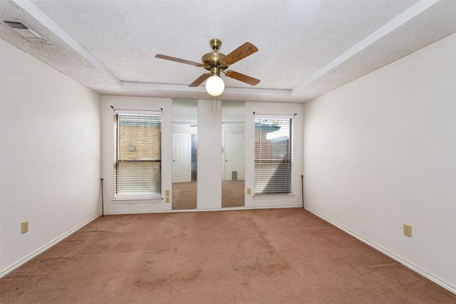 2662 Parkside Drive, Grand Prairie, TX 75052
