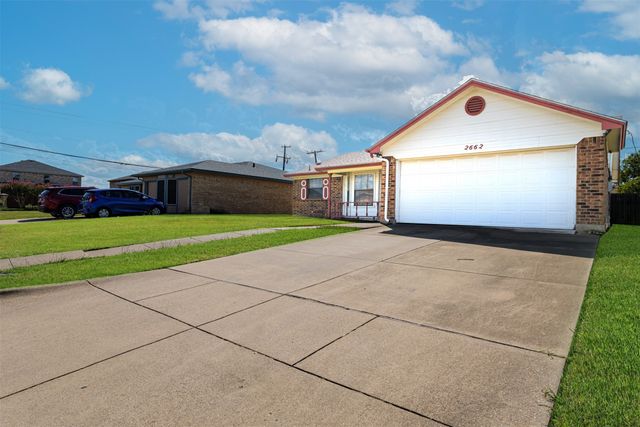 2662 Parkside Drive, Grand Prairie, TX 75052