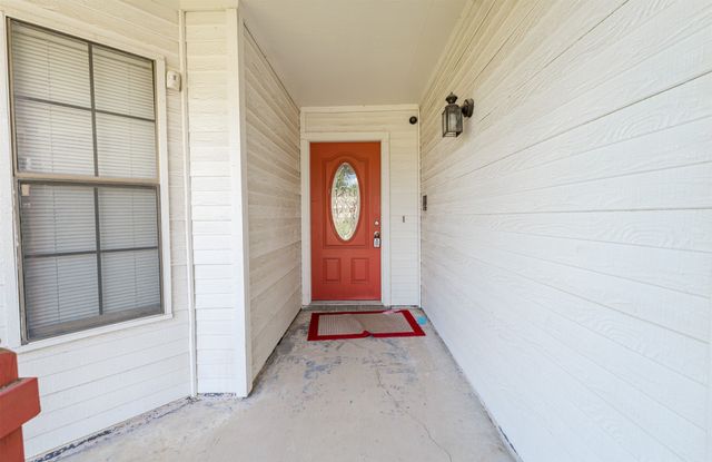 2662 Parkside Drive, Grand Prairie, TX 75052