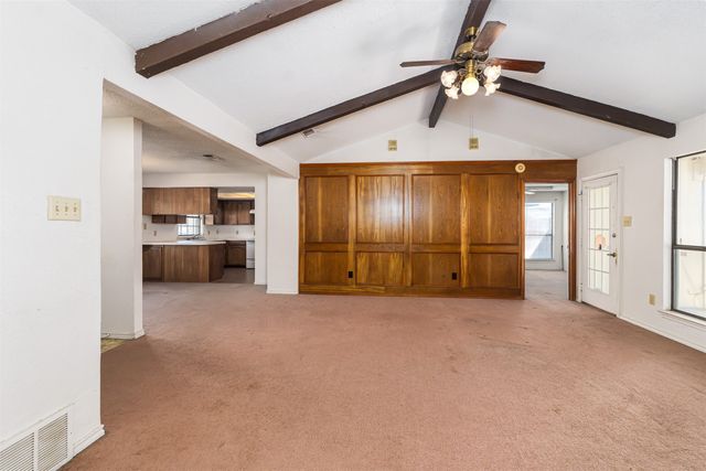 2662 Parkside Drive, Grand Prairie, TX 75052