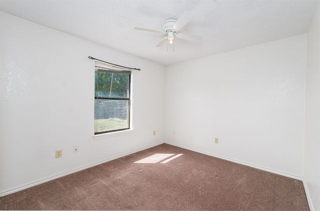 2662 Parkside Drive, Grand Prairie, TX 75052