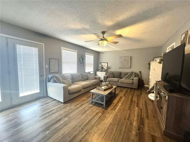 216 Fifteenth Street, Chillicothe, MO 64601