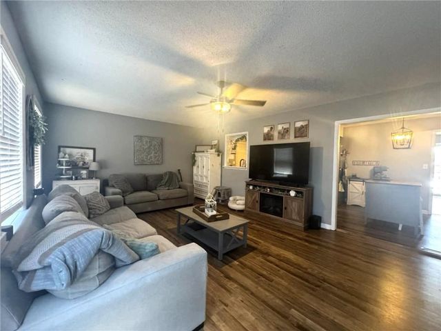 216 Fifteenth Street, Chillicothe, MO 64601