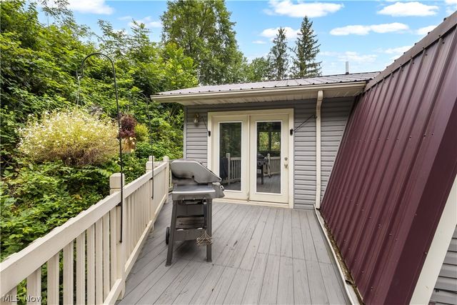 2250 Indian Camp Run Road, New Concord, OH 43762