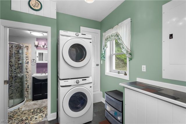 2250 Indian Camp Run Road, New Concord, OH 43762