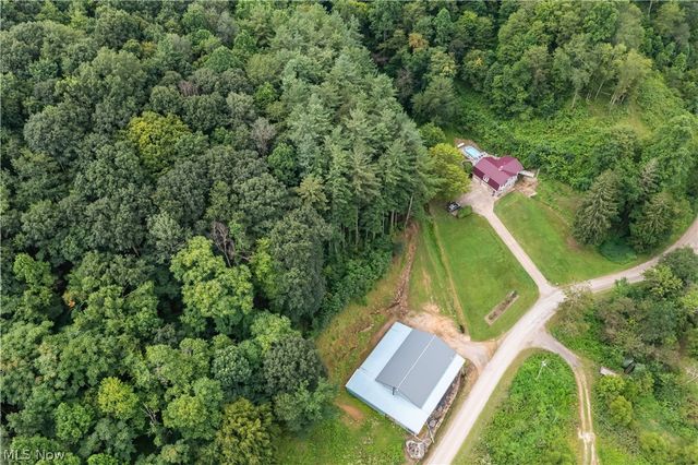 2250 Indian Camp Run Road, New Concord, OH 43762