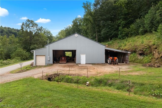 2250 Indian Camp Run Road, New Concord, OH 43762