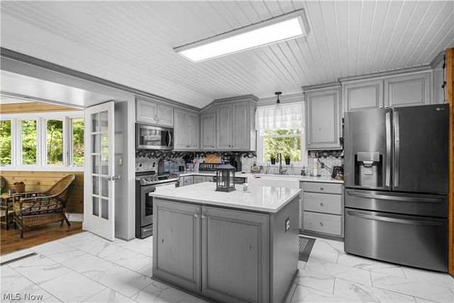 2250 Indian Camp Run Road, New Concord, OH 43762