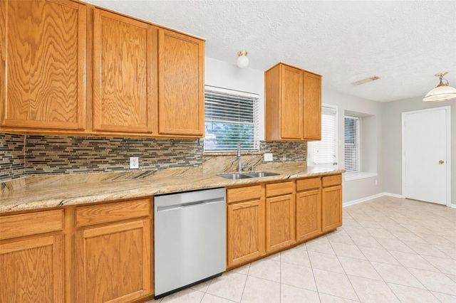 12030 Bunny Lane, Pinehurst, TX 77362