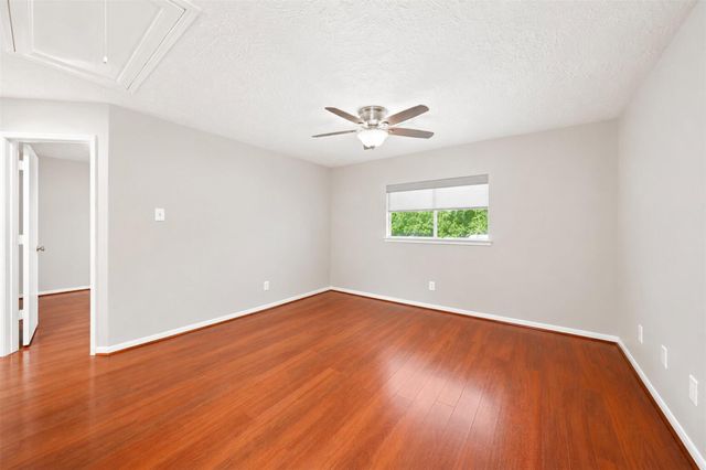 12030 Bunny Lane, Pinehurst, TX 77362