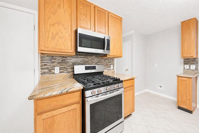 12030 Bunny Lane, Pinehurst, TX 77362