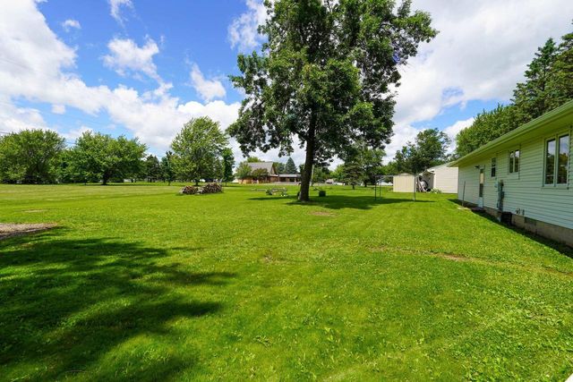 303 S 2ND LANE, Abbotsford, WI 54405