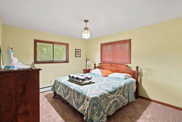 303 S 2ND LANE, Abbotsford, WI 54405