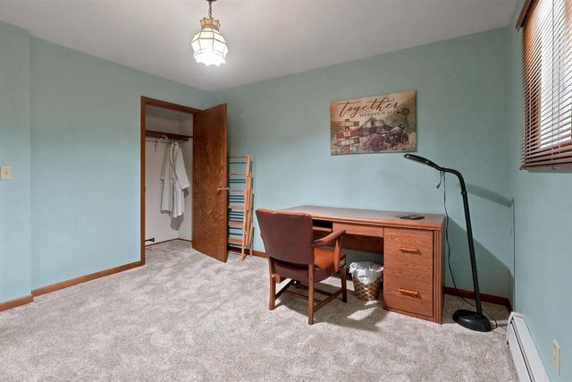 303 S 2ND LANE, Abbotsford, WI 54405