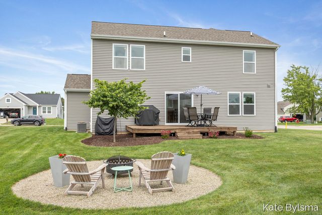 4614 Quaker Hill Court, Kentwood, MI 49512