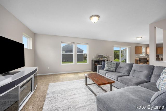 4614 Quaker Hill Court, Kentwood, MI 49512