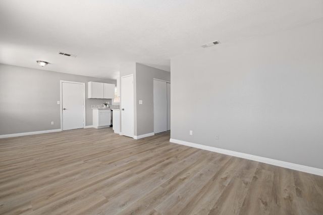 8137 Walpole Avenue, California City, CA 93505