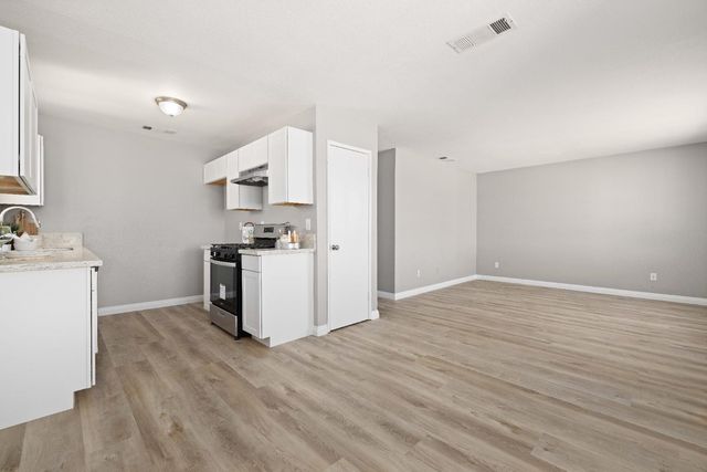 8137 Walpole Avenue, California City, CA 93505