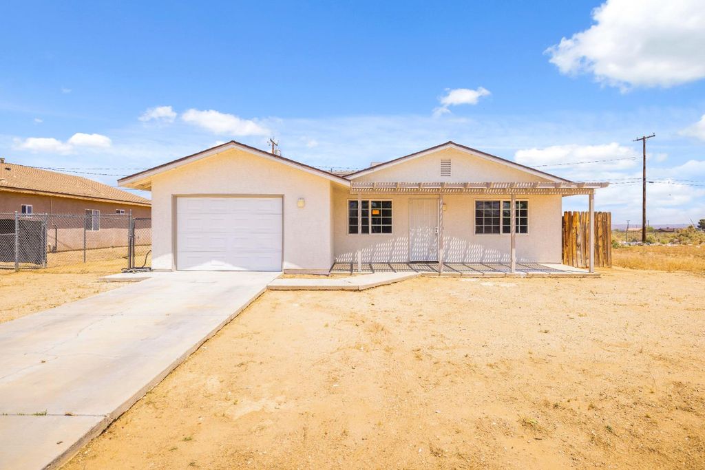8137 Walpole Avenue, California City, CA 93505