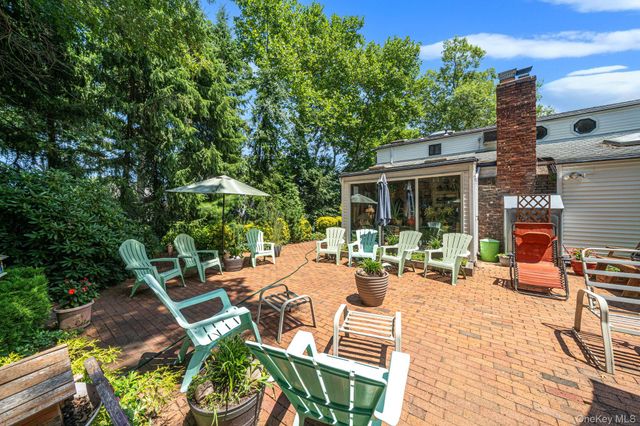 14 Birchfield Court, Coram, NY 11727