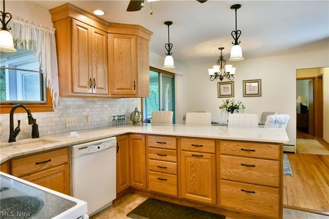 208 Broadway Avenue SE, Warren, OH 44484