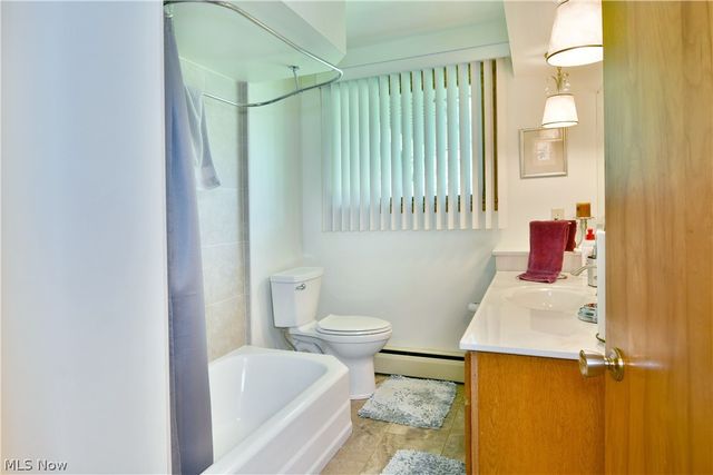 208 Broadway Avenue SE, Warren, OH 44484