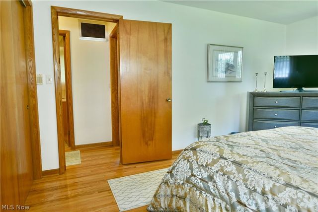 208 Broadway Avenue SE, Warren, OH 44484