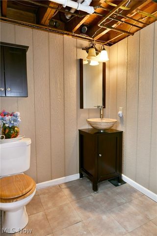 208 Broadway Avenue SE, Warren, OH 44484