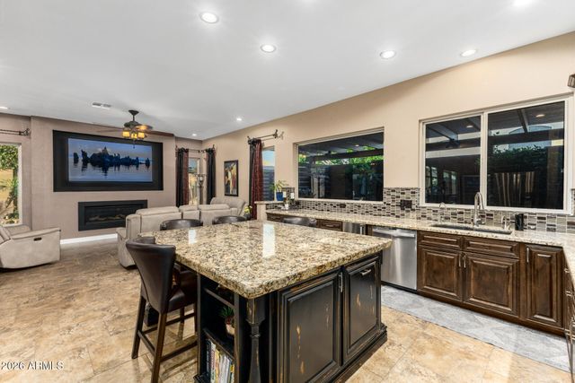 6838 W ROBIN Lane, Glendale, AZ 85310