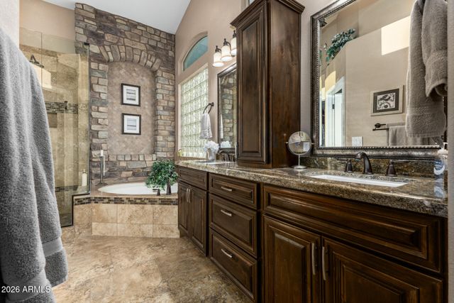 6838 W ROBIN Lane, Glendale, AZ 85310