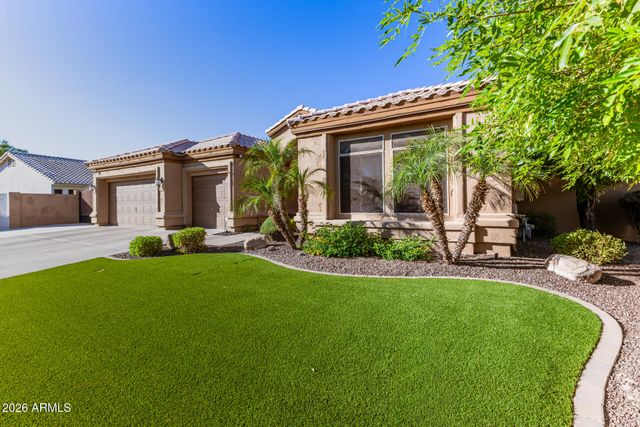 6838 W ROBIN Lane, Glendale, AZ 85310