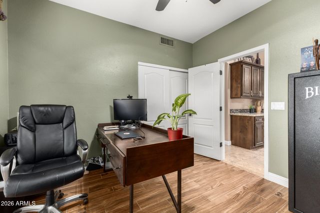 6838 W ROBIN Lane, Glendale, AZ 85310