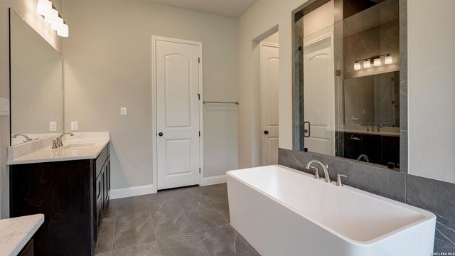 103 Janette Bend, Castroville, TX 78009