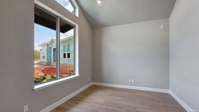 103 Janette Bend, Castroville, TX 78009
